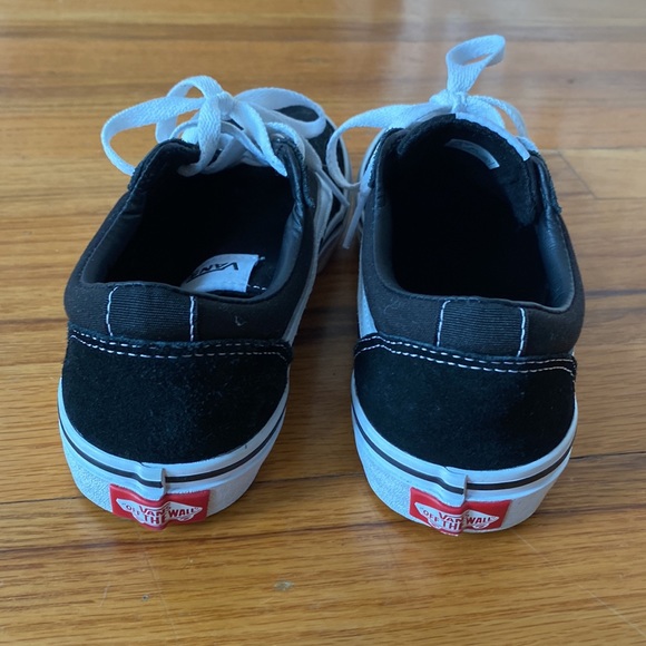 New shoes - Picture 3 of 4